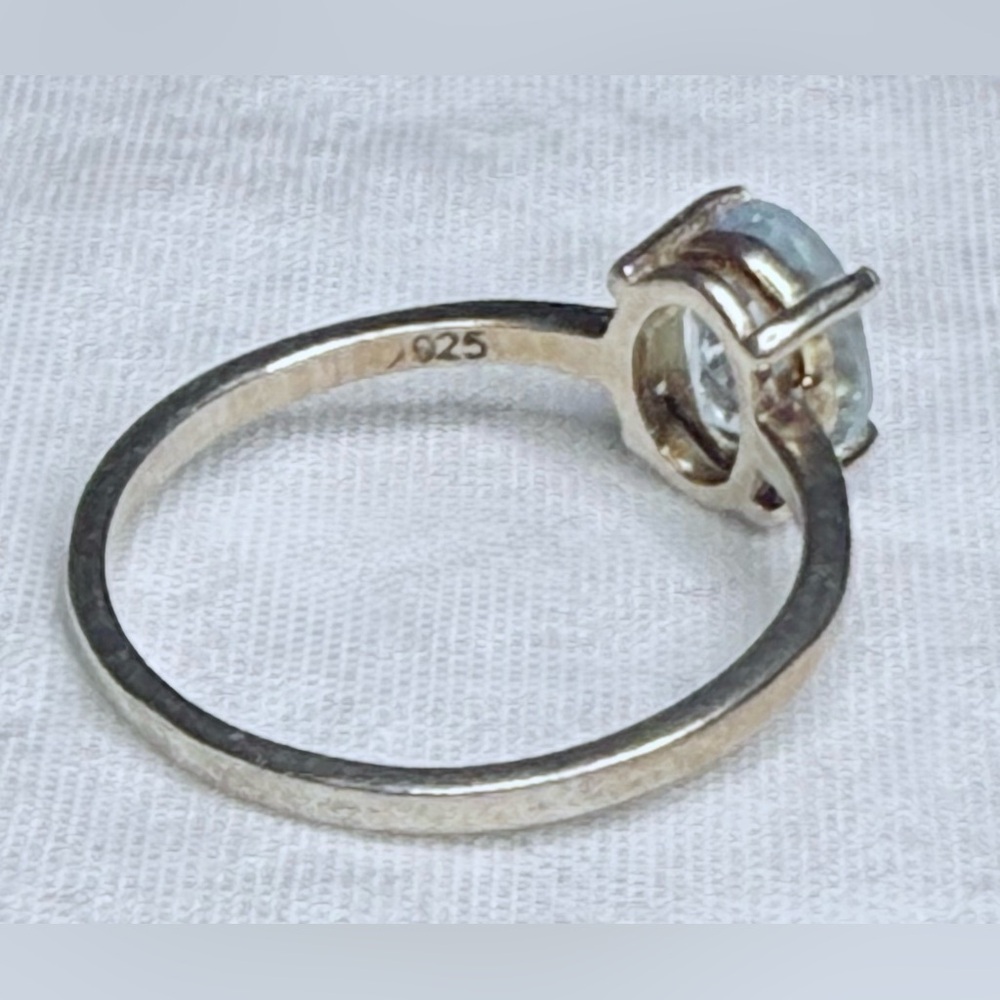 Sterling Silver Blue Topaz Ring - Picture 2 of 3